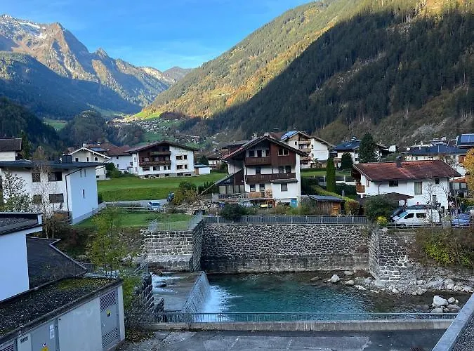 Center & Homestay szállás *